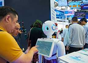 Use of Traffic Attracting Gadgets and Gimmicks in Exhibition Stands in Dubai